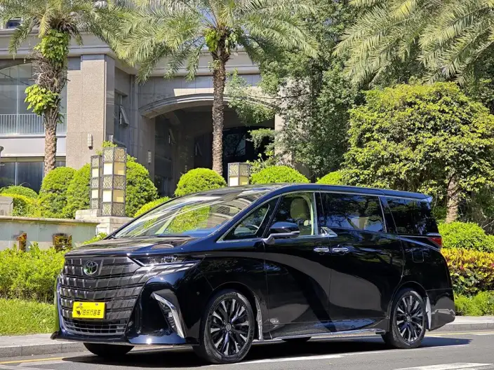 Elfa 2025 Model 2.5L Intelligent Hybrid 4WD Zhen Xiang Gold Edition