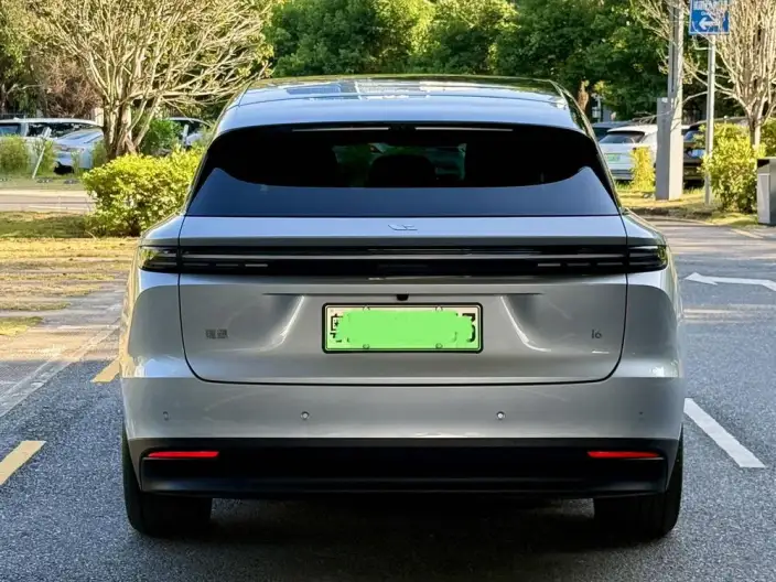 Li Auto i6 2025 Model 4WD Standard Edition – фото 5