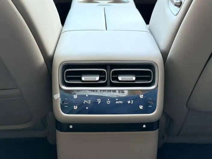 Li Auto i6 2025 Model 4WD Standard Edition – фото 8