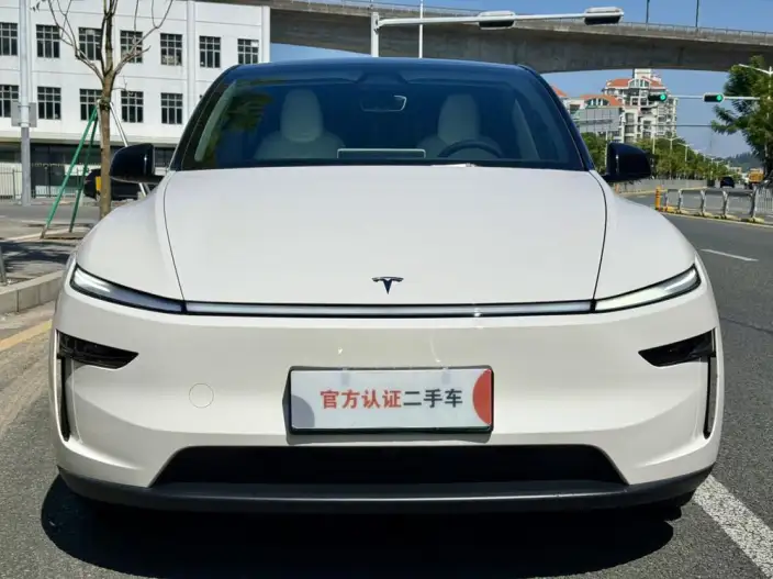 Model Y 2025 Model Rear-wheel drive version