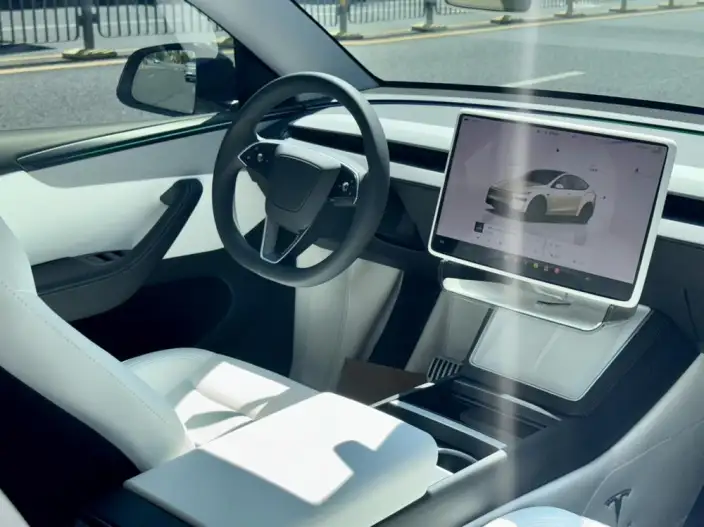Model Y 2025 Model Rear-wheel drive version – фото 8