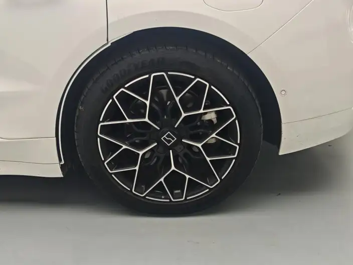 ZEEKR 001 2024 Model WE Edition 100kWh Rear Drive – фото 9