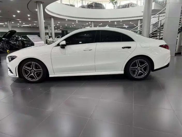 Mercedes-Benz CLA Imported 2022 Model Facelift CLA 200 Five-door Hunting sports car