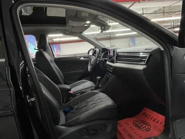 Volkswagen Tiguan L 2023 Model 330TSI 2WD R-Line Enjoy the version more – фото 8