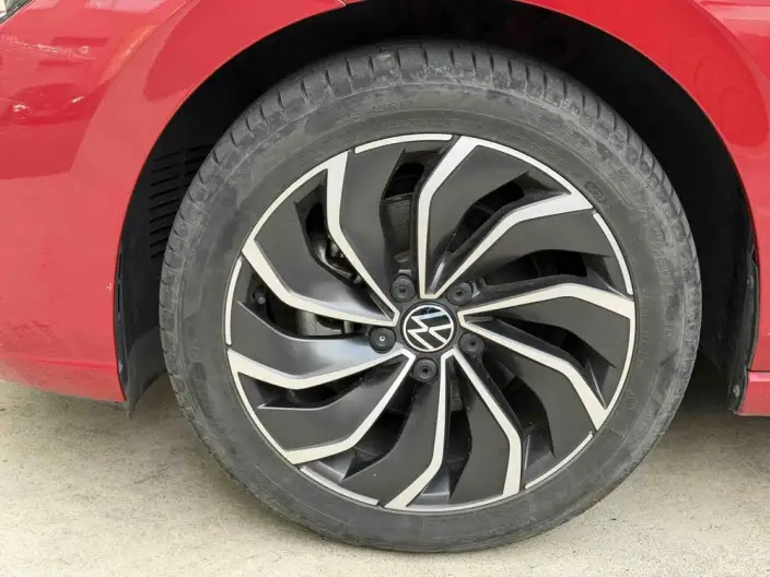 Volkswagen Golf 2023 Model 280TSI DSG Pro – фото 5