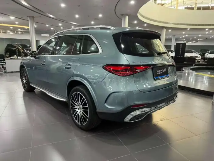 Mercedes-Benz GLC 2024 Model GLC 300 L 4MATIC Luxury Model 5 seat – фото 5