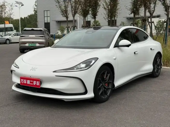 IM L6 2024 Model Max Standard Edition 75kWh – фото 1
