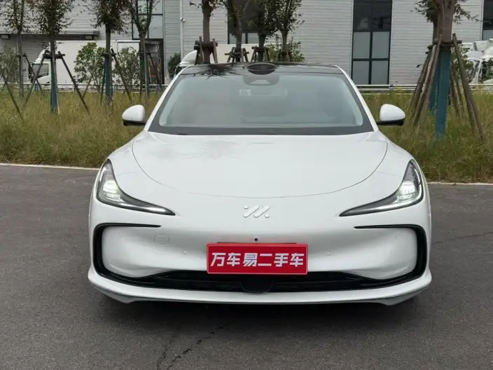 IM L6 2024 Model Max Standard Edition 75kWh – фото 2