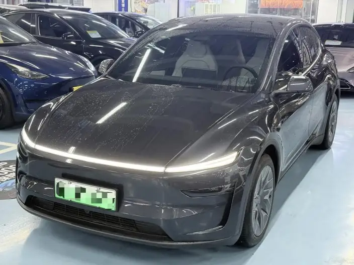 Model Y L 2026 Model Standard Edition – фото 1