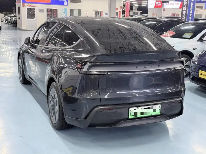 Model Y L 2026 Model Standard Edition – фото 3