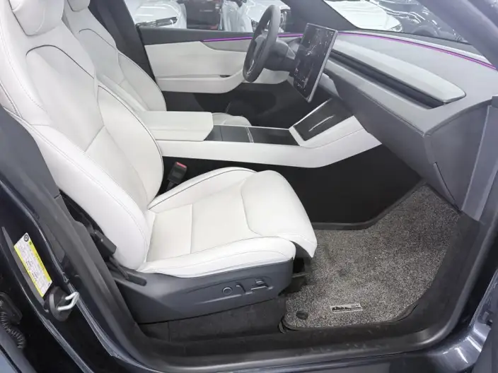 Model Y L 2026 Model Standard Edition – фото 6