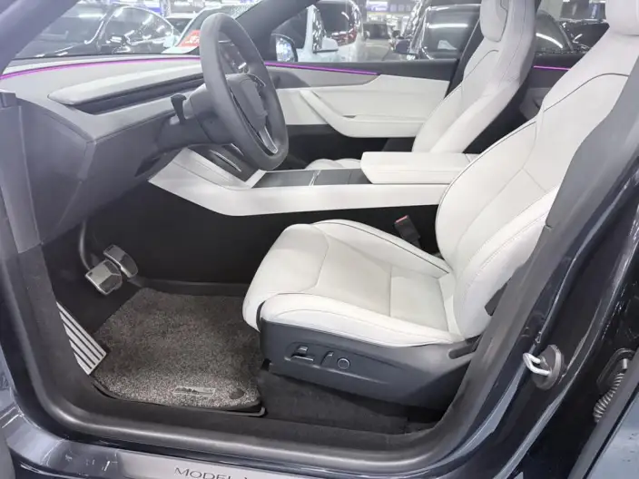 Model Y L 2026 Model Standard Edition – фото 8