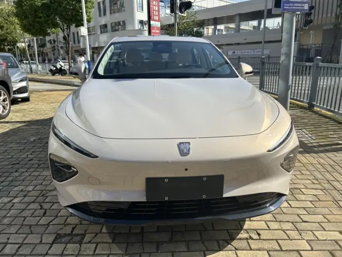 Roewe D7 EV 2024 Model 610km Rear Drive Zunrong Edition – фото 2
