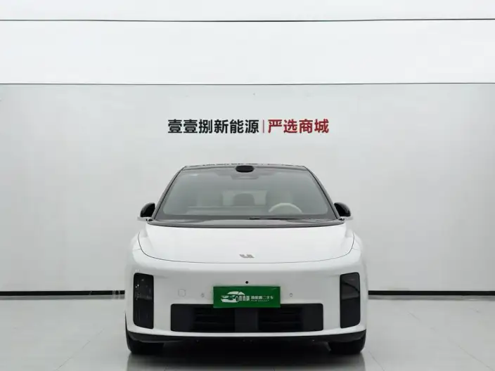 Li Auto i6 2025 Model 2WD Standard Edition – фото 2