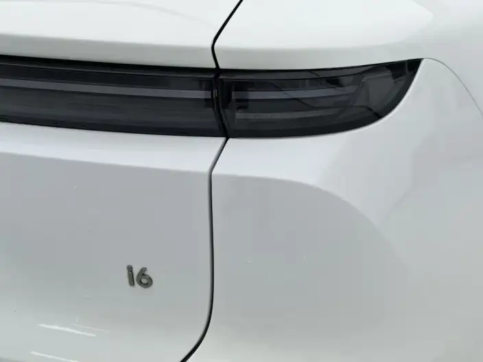 Li Auto i6 2025 Model 2WD Standard Edition – фото 6