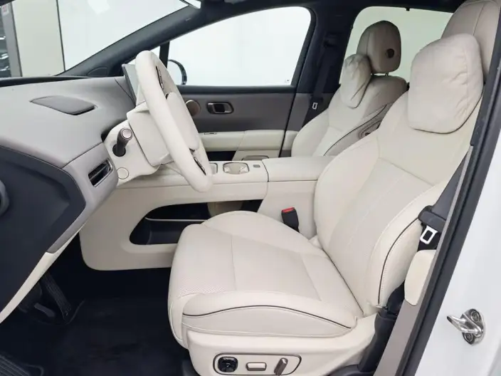Li Auto i6 2025 Model 2WD Standard Edition – фото 9