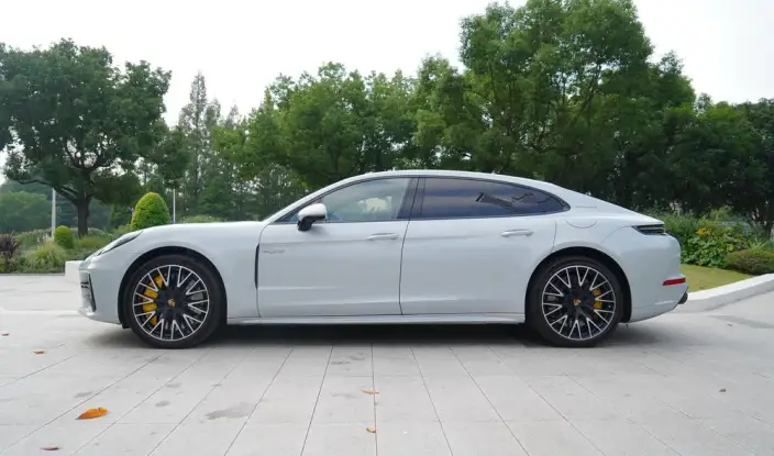 Panamera E-Hybrid 2025 Model Panamera 4 E-Hybrid Executive Extended Edition 2.9T