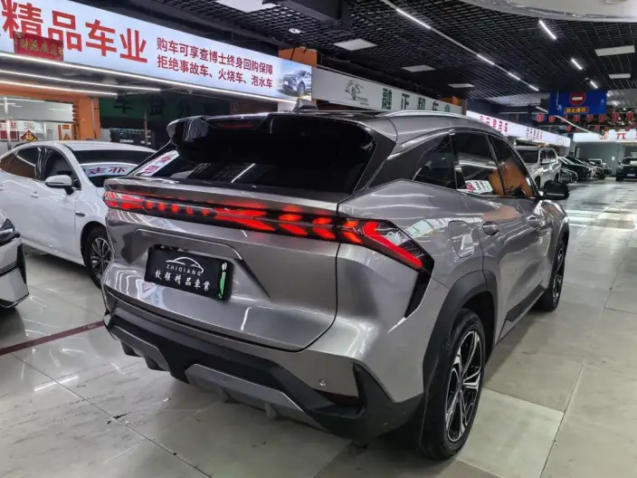 Geely Galaxy L7 2023 Model 1.5T DHT 115km PLUS – фото 6