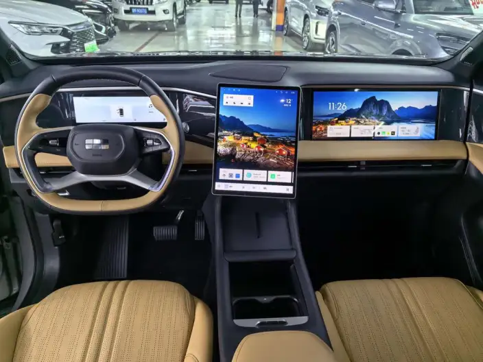 Geely Galaxy L7 2023 Model 1.5T DHT 115km PLUS – фото 7