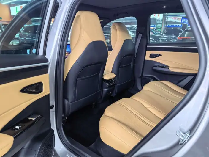 Geely Galaxy L7 2023 Model 1.5T DHT 115km PLUS – фото 9