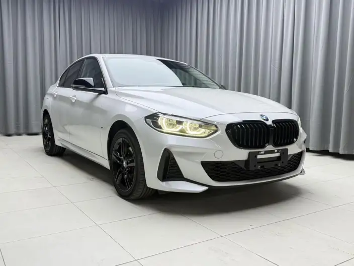 BMW 1 Series 2021 Model 120i M Sports Night Edition – фото 3