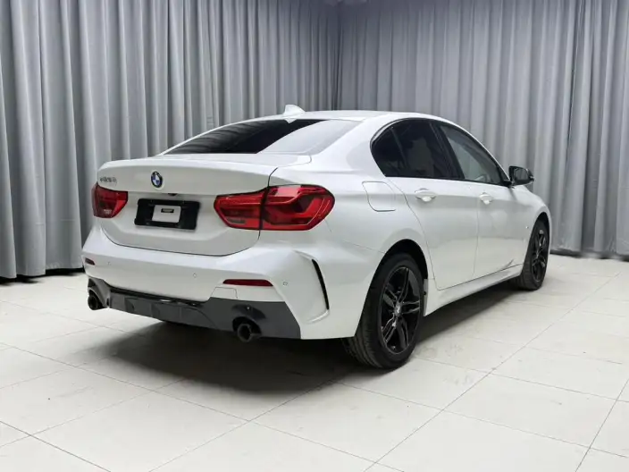 BMW 1 Series 2021 Model 120i M Sports Night Edition – фото 6