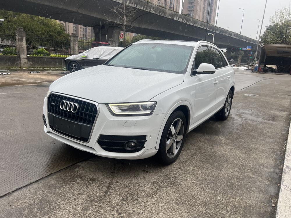 AUDI Q3 2015 модификация 35 TFSI quattro Million Memorial Lexiang – фото 1