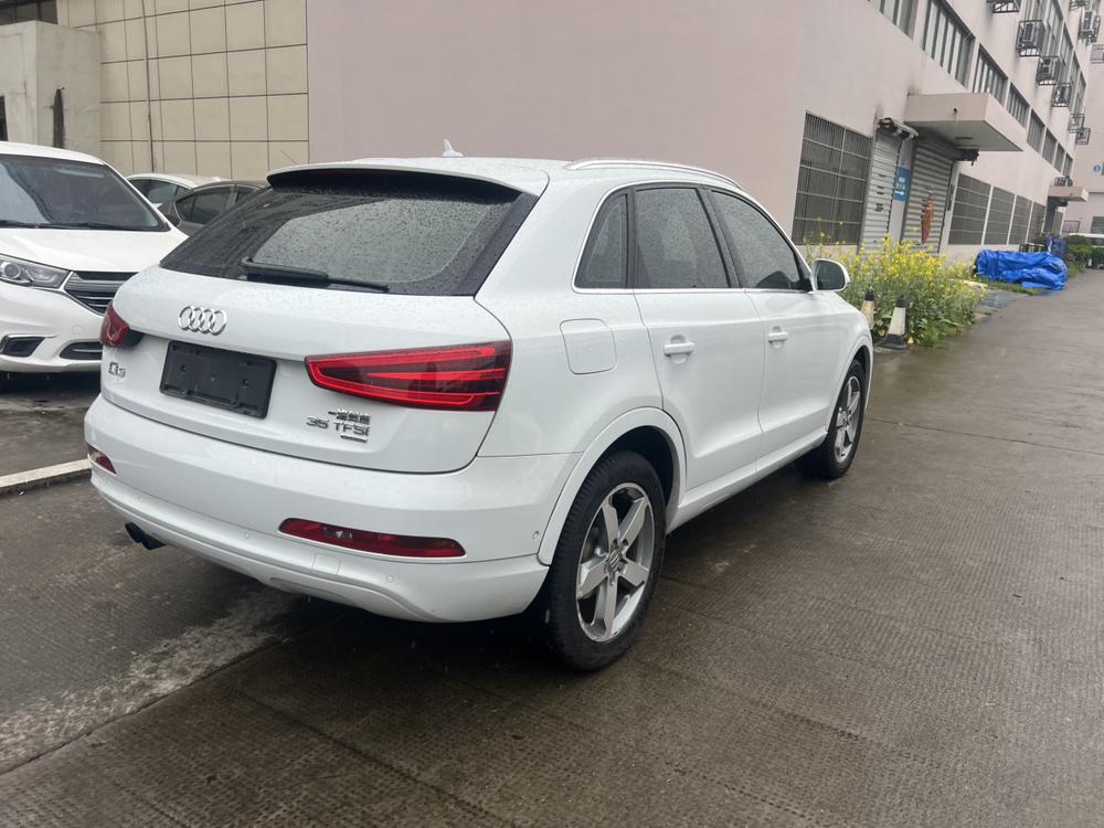 AUDI Q3 2015 модификация 35 TFSI quattro Million Memorial Lexiang – фото 4