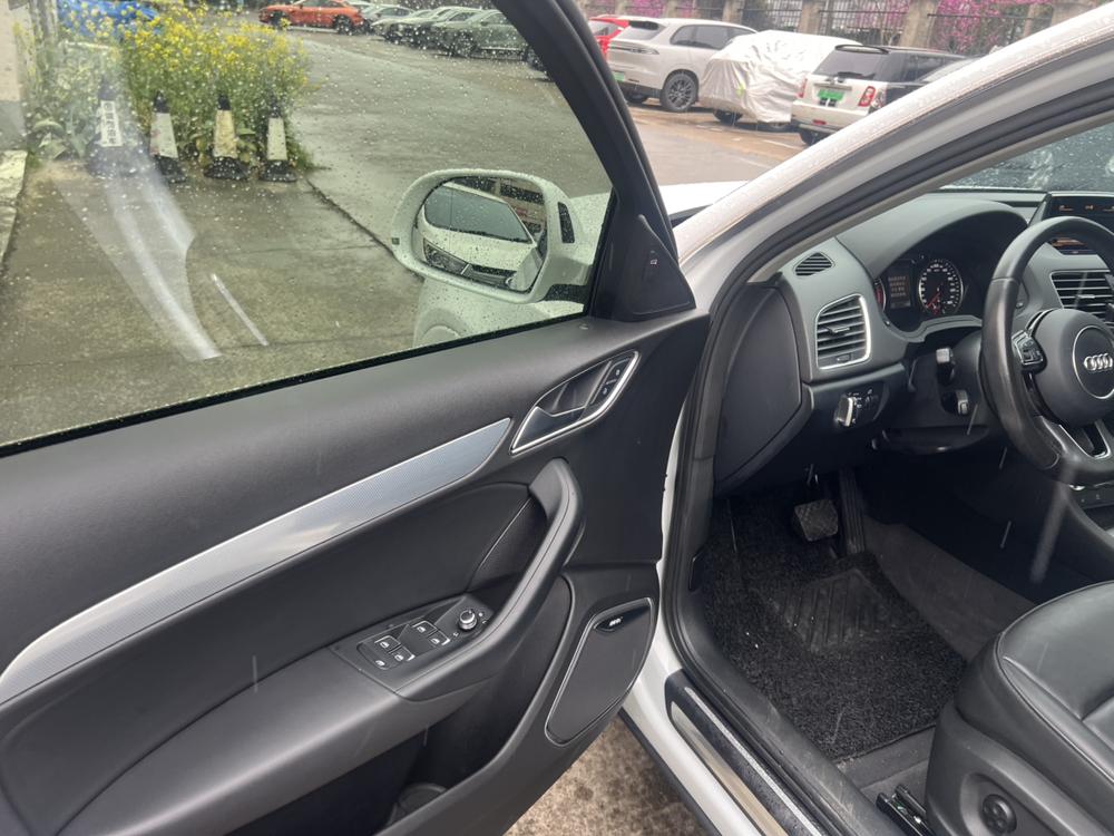 AUDI Q3 2015 модификация 35 TFSI quattro Million Memorial Lexiang – фото 11