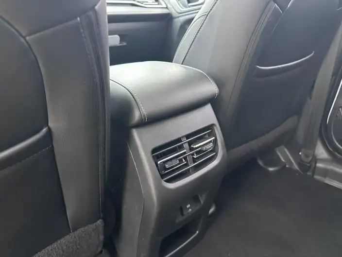 Haval M6 2021 Model PLUS 1.5T DCT Luxury Smart Connect Model – фото 10