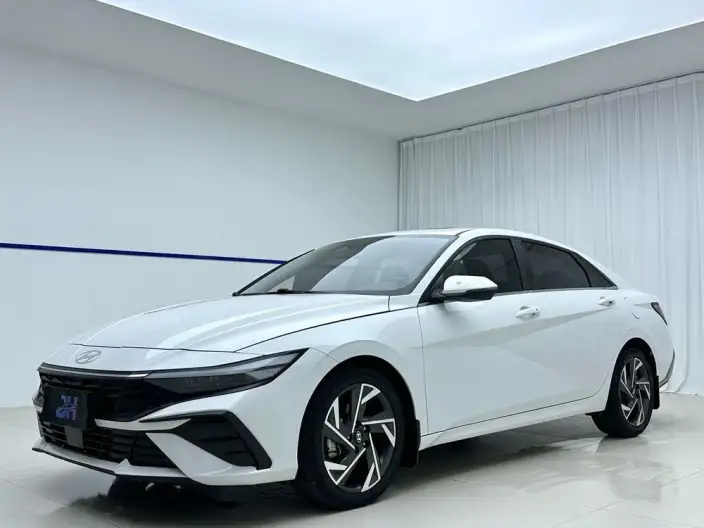 Hyundai Ioniq 2023 Model 1.5L CVT LUX Premium Edition – фото 1