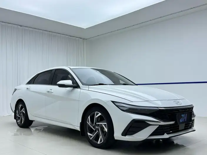 Hyundai Ioniq 2023 Model 1.5L CVT LUX Premium Edition – фото 3