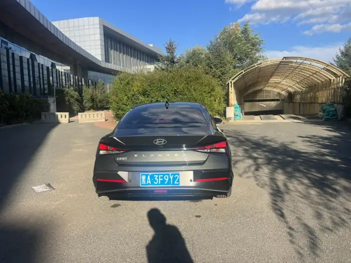 Hyundai Ioniq 2023 Model 1.5L CVT GLX Elite Edition – фото 6