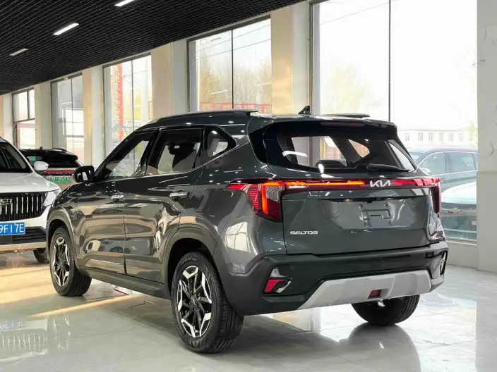Kia Seltos 2023 Model 1.5L IVT Premium Edition – фото 4