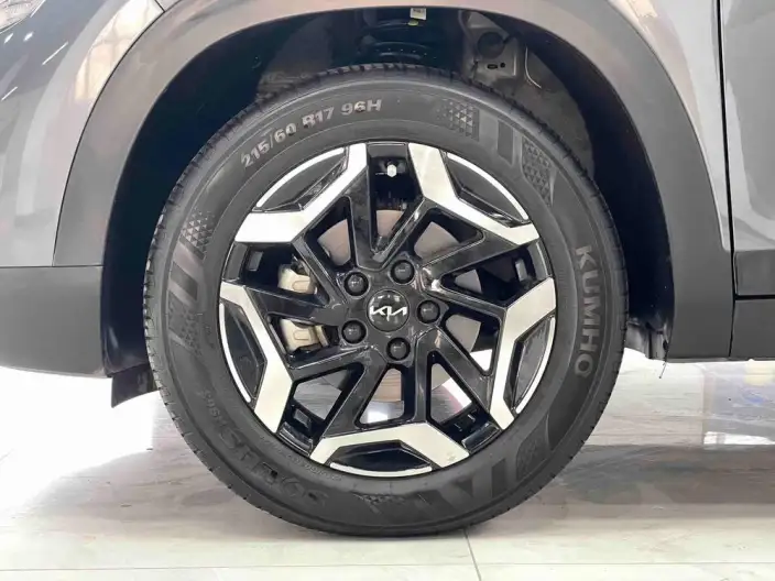 Kia Seltos 2023 Model 1.5L IVT Premium Edition – фото 9