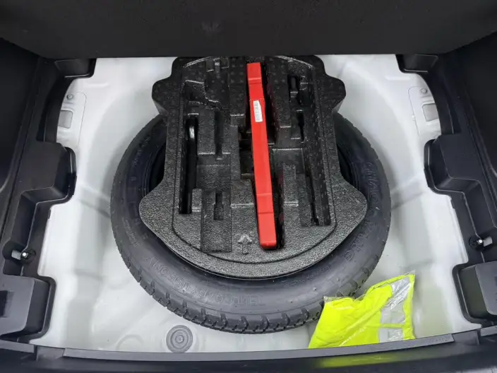 Geely Binyue 2021 Model 240T DCT Diamond Edition – фото 10