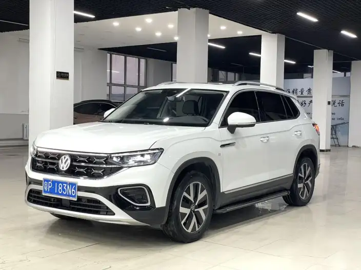 Volkswagen Tayron 2023 Model 280TSI 2WD Luxury Plus Advanced version – фото 1