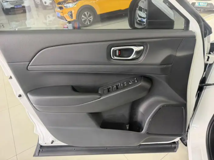 Honda Vezel 2023 Model 1.5L CVT Technology Edition – фото 9