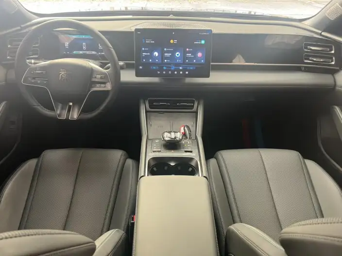 QinL DM 2024 Model DM-i 120KM Leading Model – фото 9