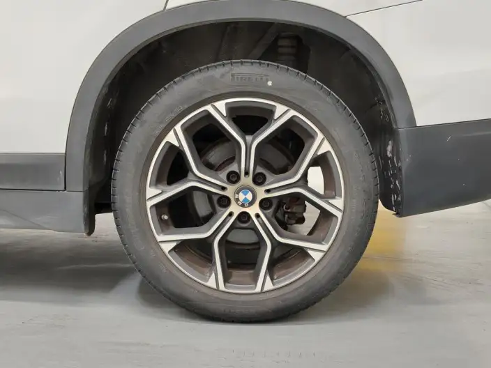 BMW X1 2022 Model sDrive25Li Leading Model – фото 9