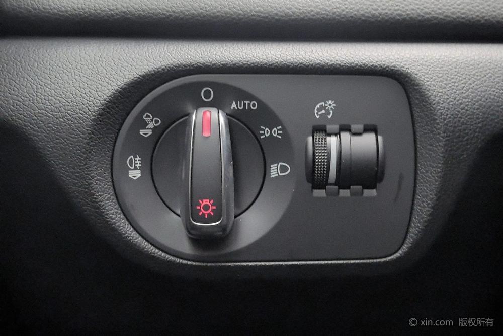 AUDI Q3 2016 модификация 35 TFSI Fashion тип – фото 15
