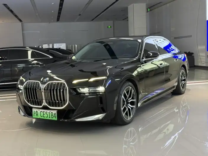 BMW i7 2023 Model eDrive50L Leading Model M Sports Set – фото 1