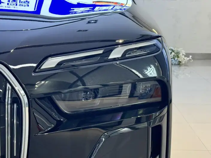BMW i7 2023 Model eDrive50L Leading Model M Sports Set – фото 4