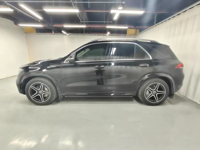 Mercedes-Benz GLE Imported 2023 Model GLE 350 4MATIC Fashion Model – фото 4