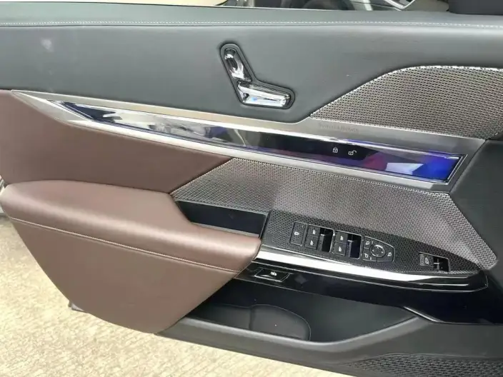 BMW 7 Series 2023 Model 740Li Leading Model Luxury Set – фото 3