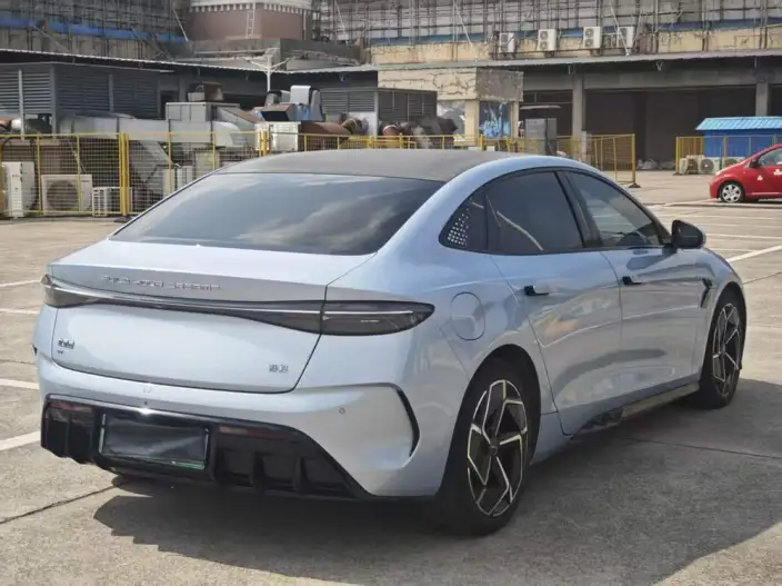 BYD Seal 2022 Model 700KM Long Battery Life Pro Rear Drive Edition – фото 7