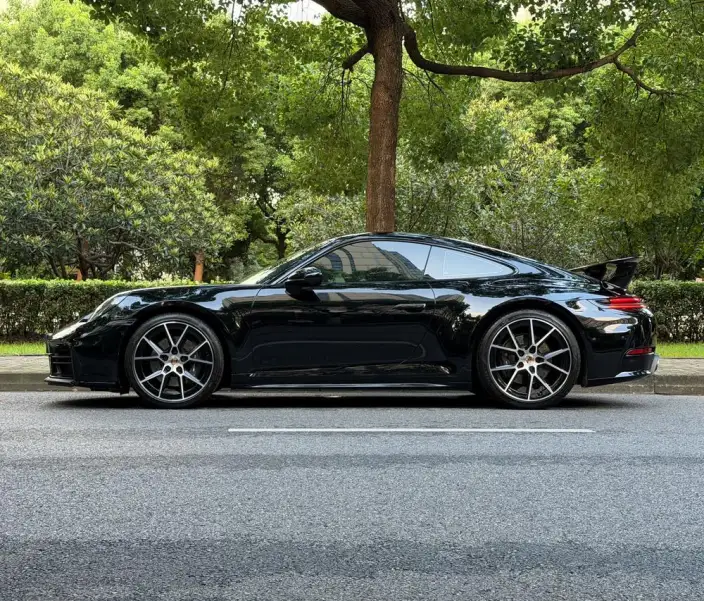 PORSCHE 911 2025 Model Carrera 3.0T