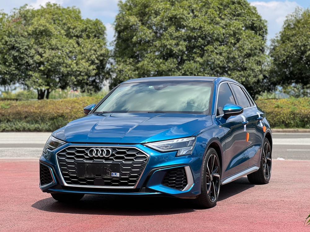 Audi A3 2022 Sportback 35 TFSI Luxury Elegance – фото 1