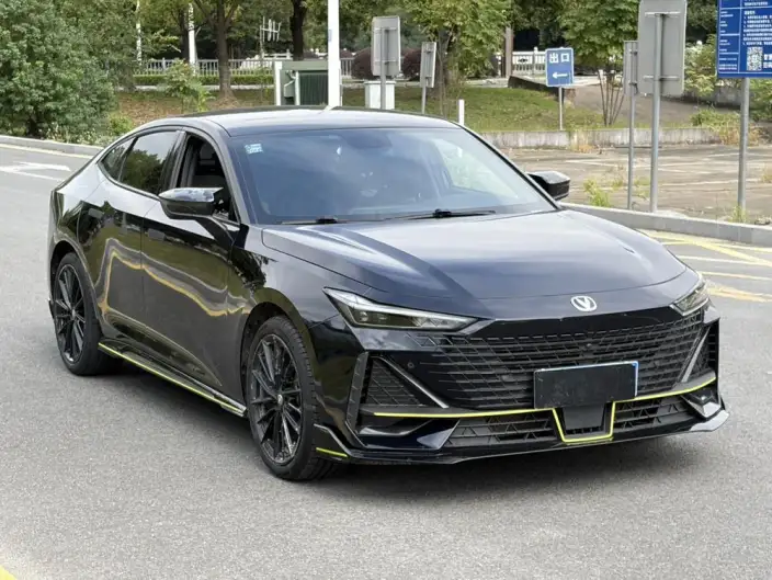Changan UNI-V 2023 Model 1.5T Sports Edition – фото 3