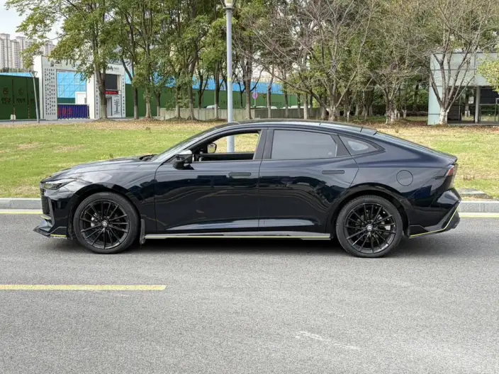 Changan UNI-V 2023 Model 1.5T Sports Edition – фото 4